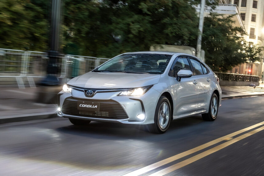 Corolla retoma vendas com todas as versões disponíveis
