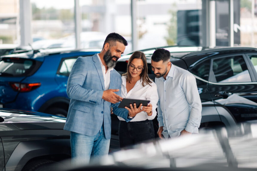 Crise faz consumidor reduzir risco e pesquisar mais antes de comprar carro