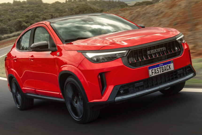 Fiat Fastback Abarth cai R$ 25 mil e volta ao preço de lançamento