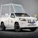 Fiat Titano vira papamóvel para visita do Papa ao Uruguai