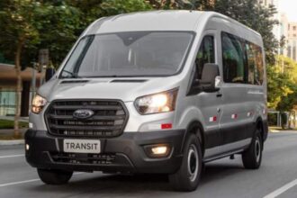 Ford Pro concede duas revisões grátis para toda a linha Transit