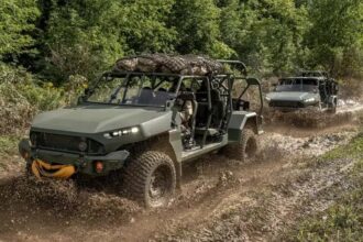 GM Defense converte Silverado 3500HD em veículo tático autônomo sem cabine