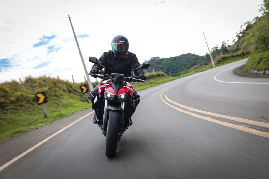 Honda CB1000 Hornet: avaliação da mais potente Hornet lançada no Brasil