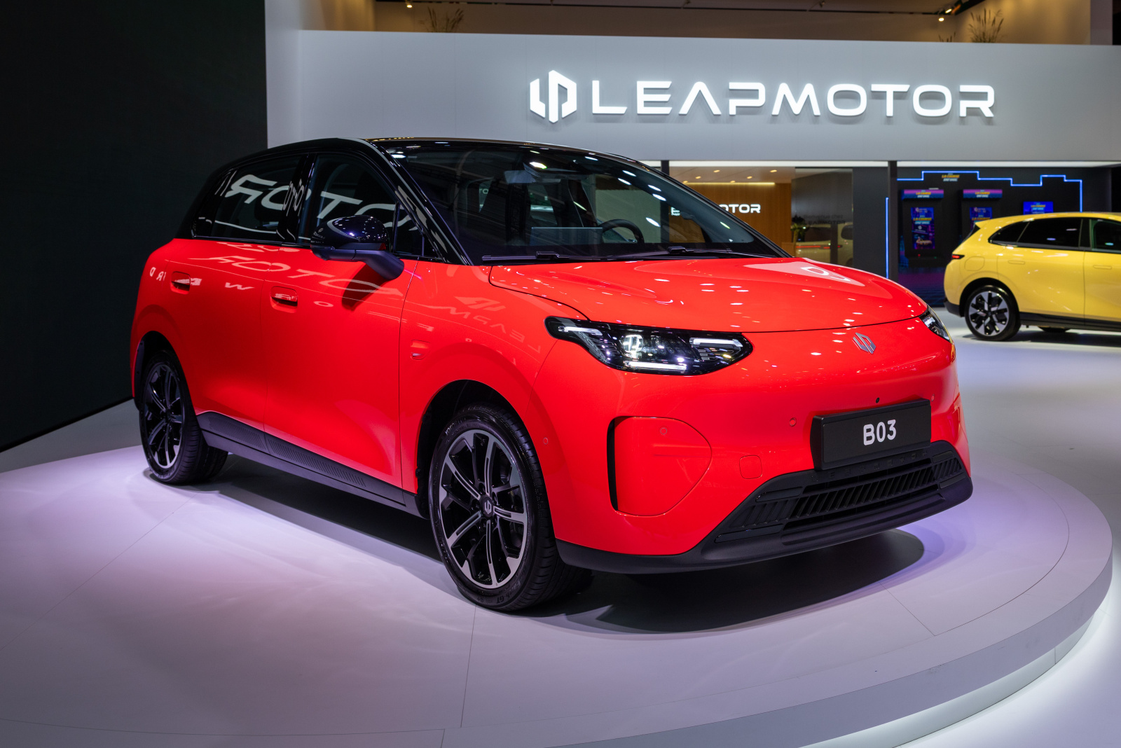 Leapmotor aposta no B03 e desafia rivais europeus com recarga rápida