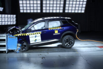 Nissan Kicks nacional mantém 5 estrelas no Latin NCAP e corrige falha