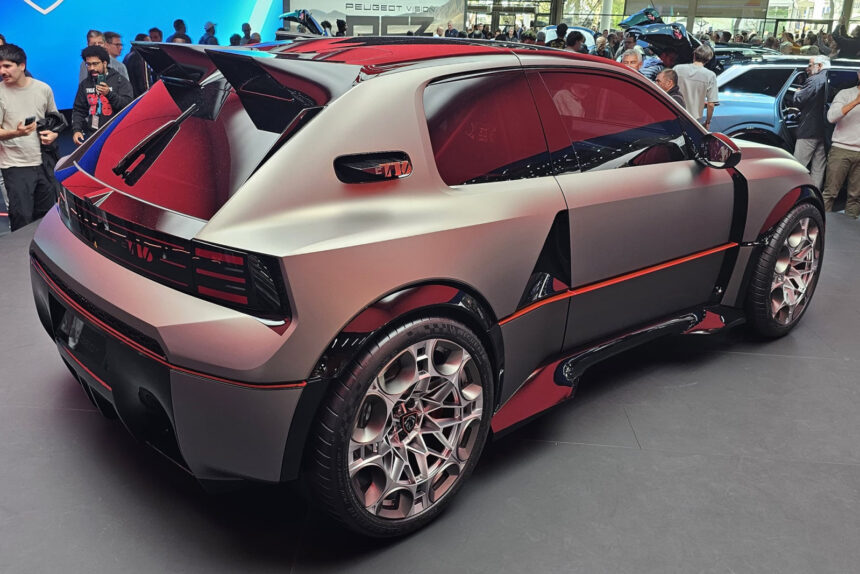 Peugeot revela E-T16: hyperhatch elétrico de 816 cv