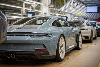 Porsche corta 9.000 vagas e anuncia venda de participações na Rimac e Bugatti