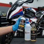 Remova adesivos de moto sem danificar a pintura