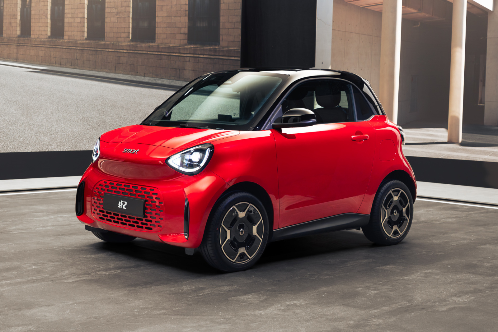 Smart #2 retoma mobilidade urbana: 80 cv, 290 km e 19.990€