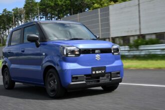 Suzuki lança e-Sky: kei elétrico ultracompacto com bateria BYD