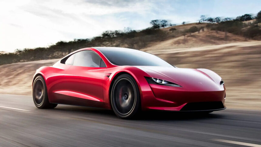 Tesla apresenta novo Roadster em Waco; preço estimado em R$ 1 milhão