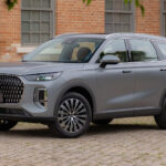 Tiggo 9 estreia no Brasil com tração integral e versão PHEV