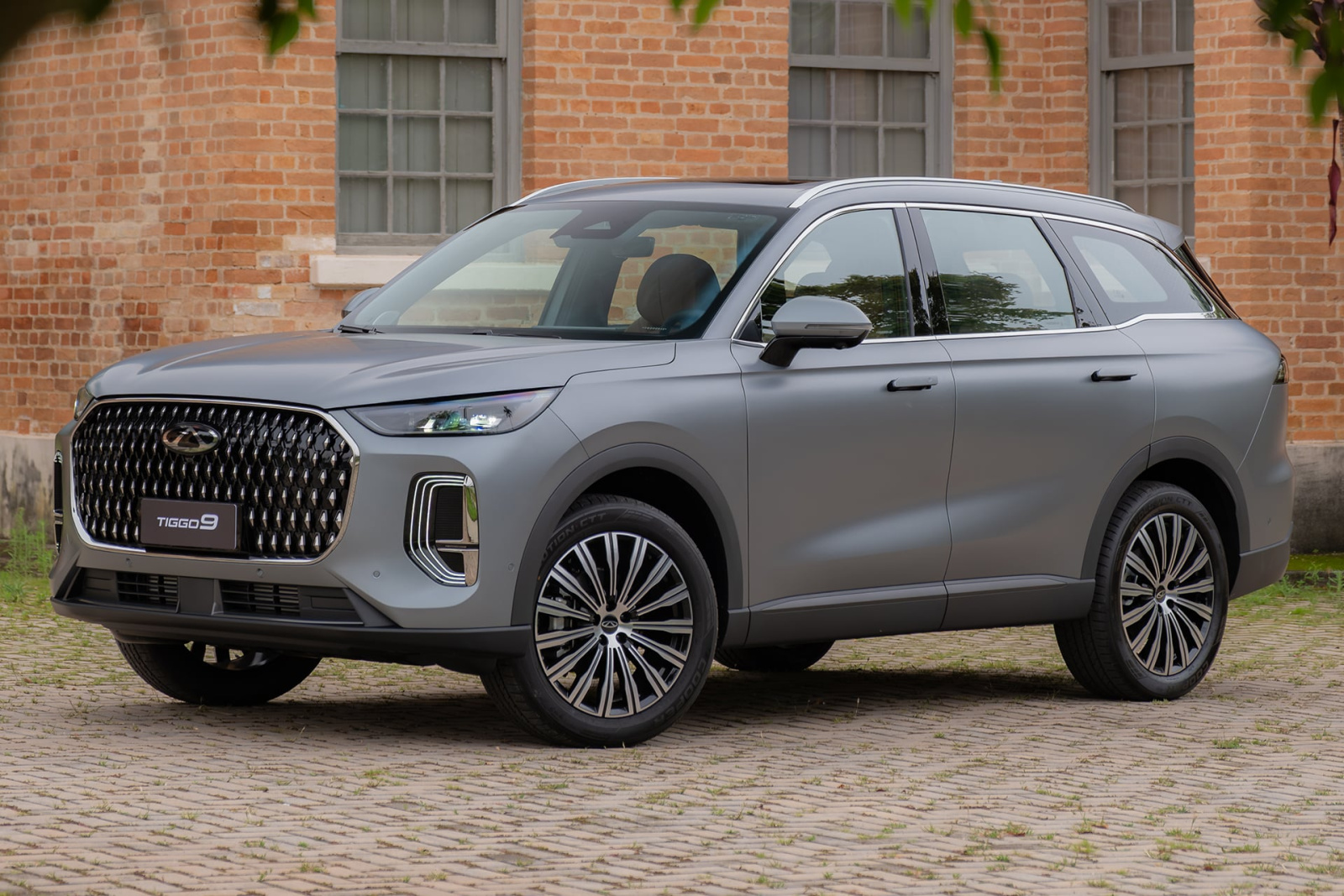 Tiggo 9 estreia no Brasil com tração integral e versão PHEV