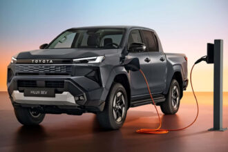 Toyota anuncia R$7,3 bi para fabricar Hilux eletrificada na Argentina