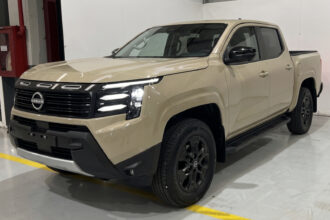 Vazamento aponta nova dianteira da Nissan Frontier 2028 e versão PHEV