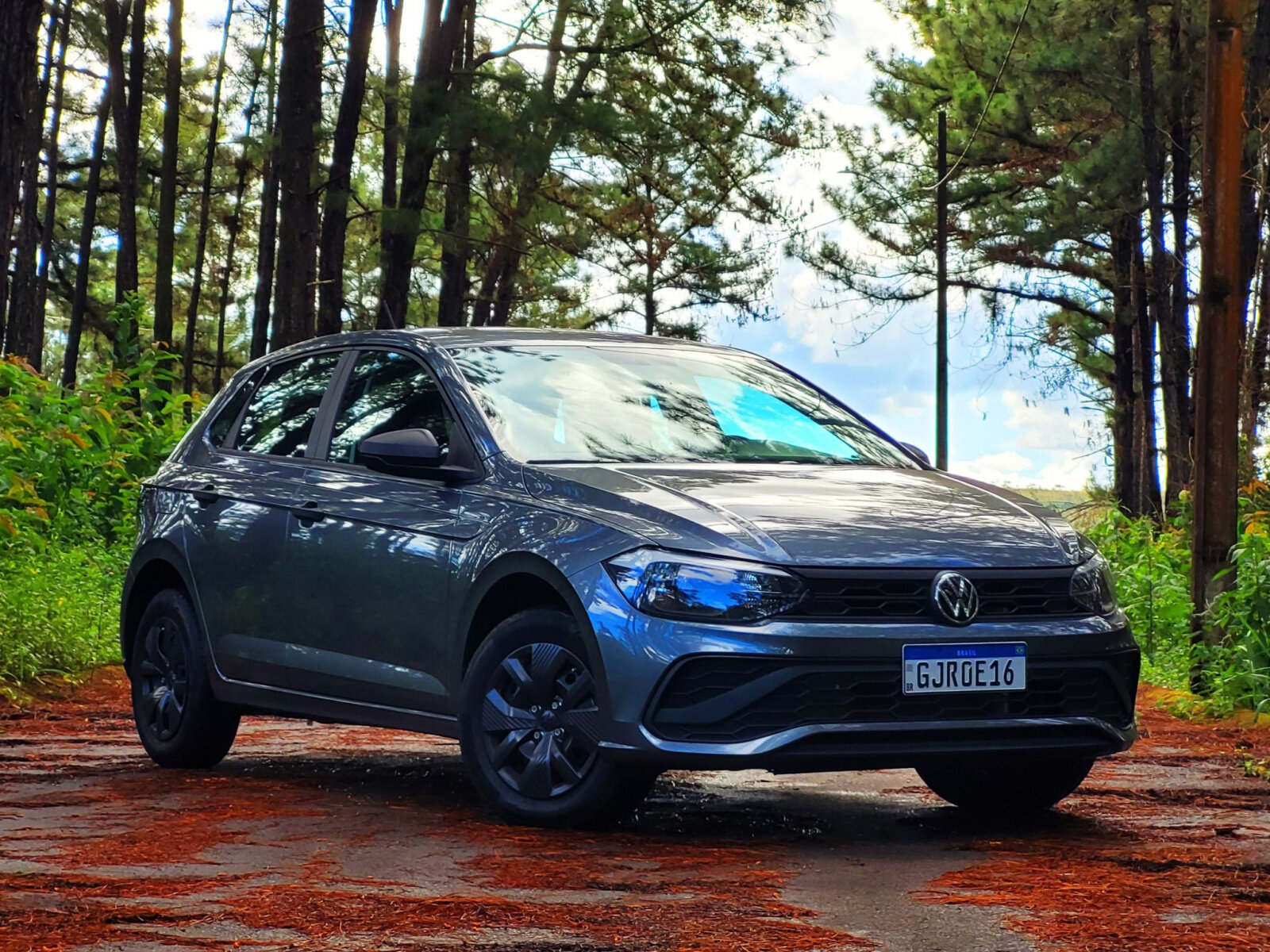 VW lança Polo Track 2027 com motor 1.0 calibrado só para etanol